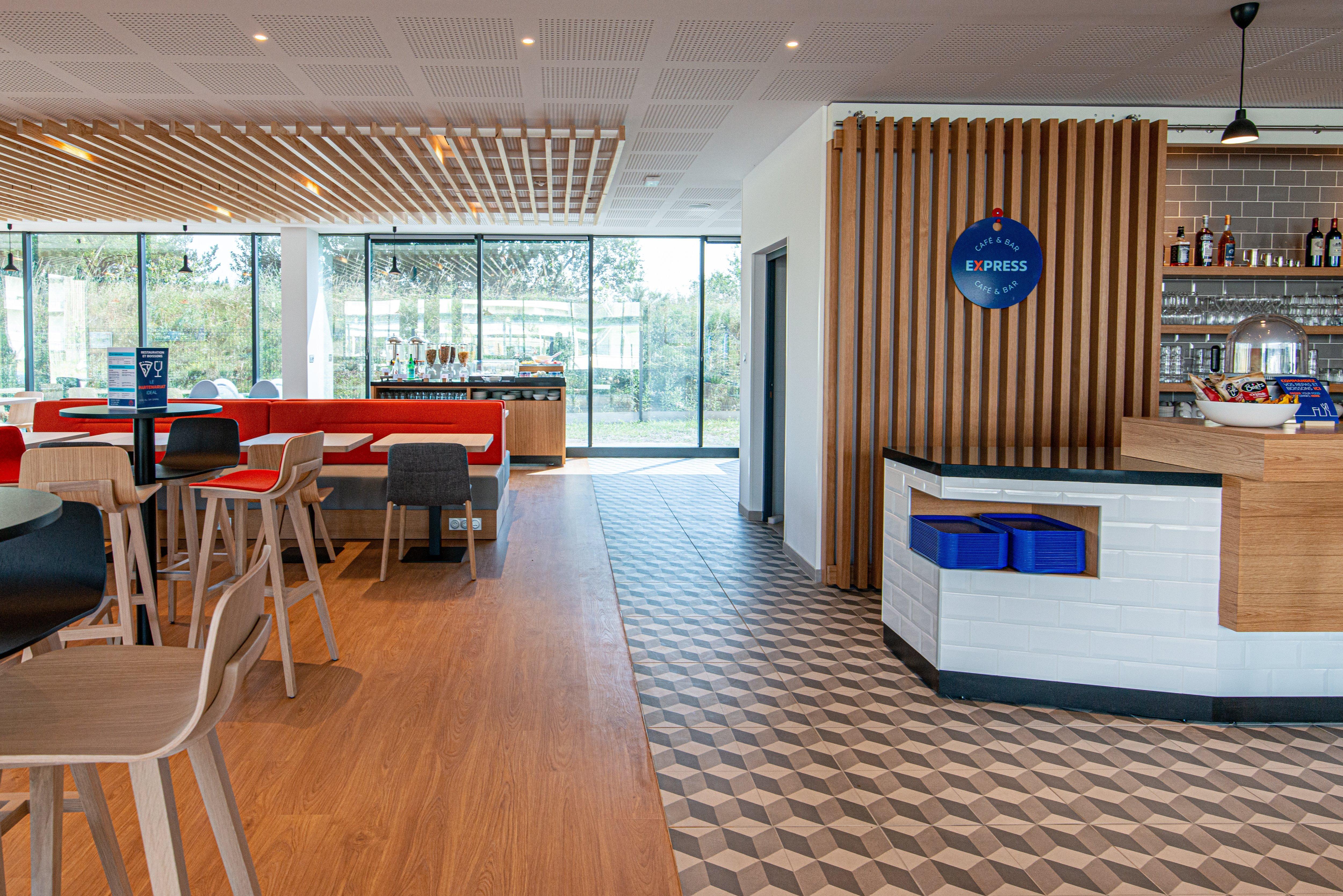 Holiday Inn Express - Bordeaux - Lormont By Ihg Eksteriør billede